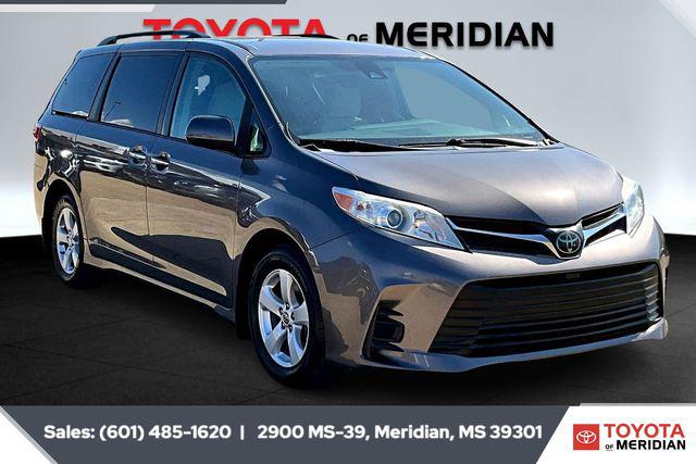 2020 Toyota Sienna LE 2020 Toyota Sienna LE