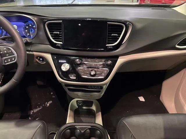 2024 Chrysler Pacifica Touring L 2024 Chrysler Pacifica Touring L