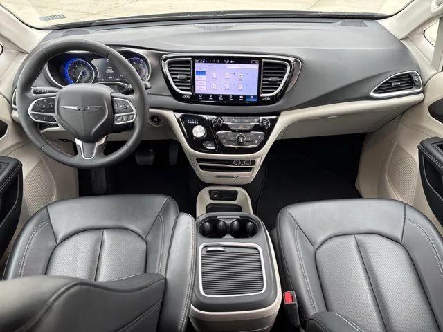 2024 Chrysler Pacifica Touring L 2024 Chrysler Pacifica Touring L
