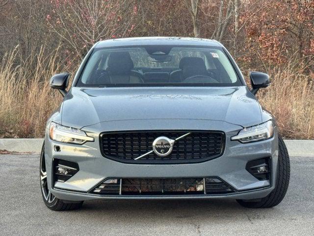 2024 Volvo S60 B5 Plus Dark Theme 2024 Volvo S60 B5 Plus Dark Theme