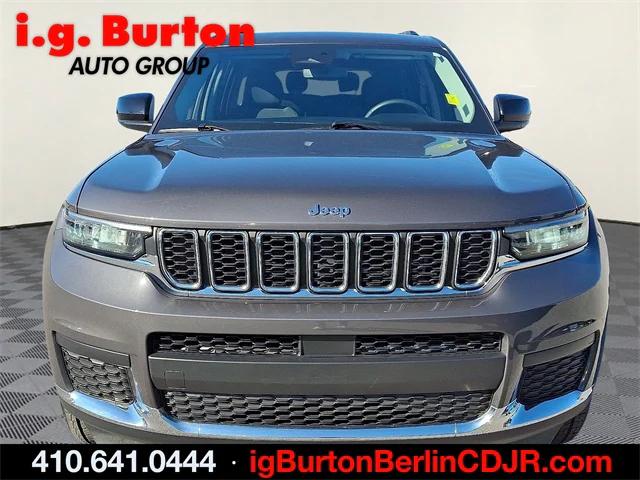 2023 Jeep Grand Cherokee L Laredo 4x4 2023 Jeep Grand Cherokee L Laredo 4x4