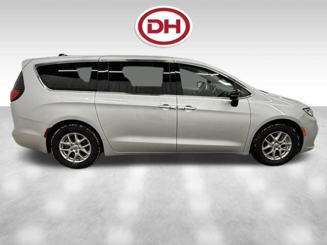 2024 Chrysler Pacifica Touring L 2024 Chrysler Pacifica Touring L