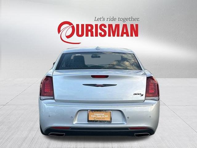 2023 Chrysler 300 300S 2023 Chrysler 300 300S