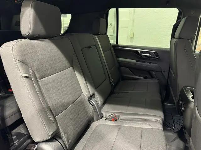 2026 Chevrolet Suburban LS, 4WD