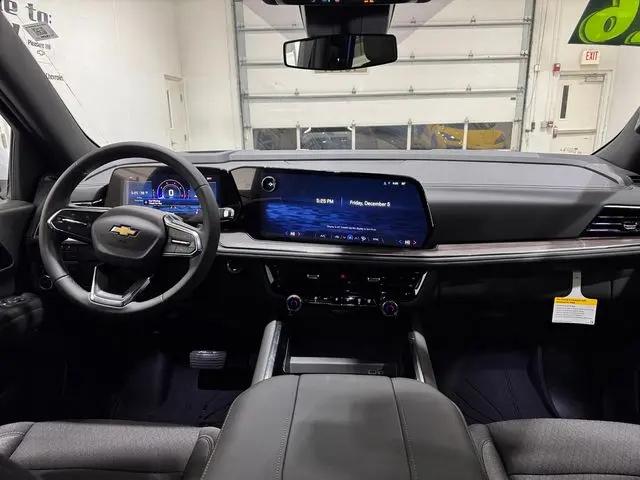 2026 Chevrolet Suburban LS, 4WD
