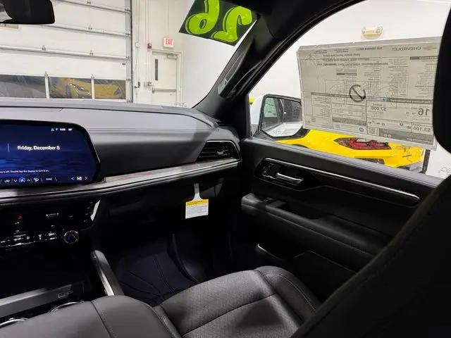 2026 Chevrolet Suburban LS, 4WD