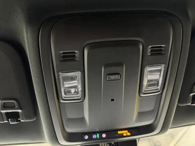 2026 Chevrolet Suburban LS, 4WD