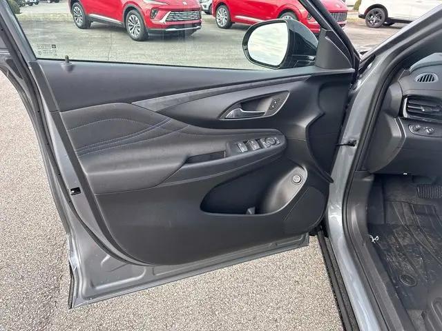 2026 Buick NV Sport Touring FWD