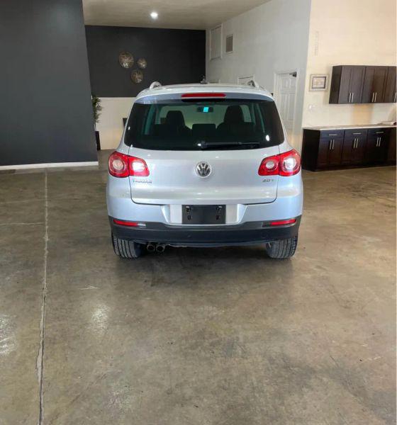 2009 Volkswagen Tiguan SE
