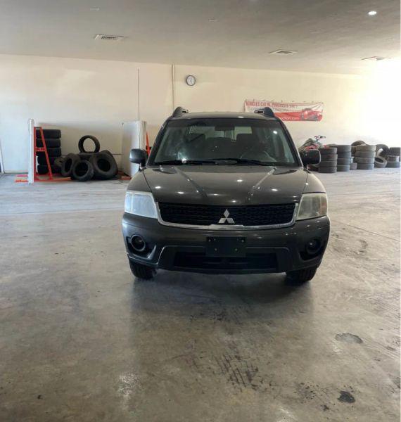 2011 Mitsubishi Endeavor LS