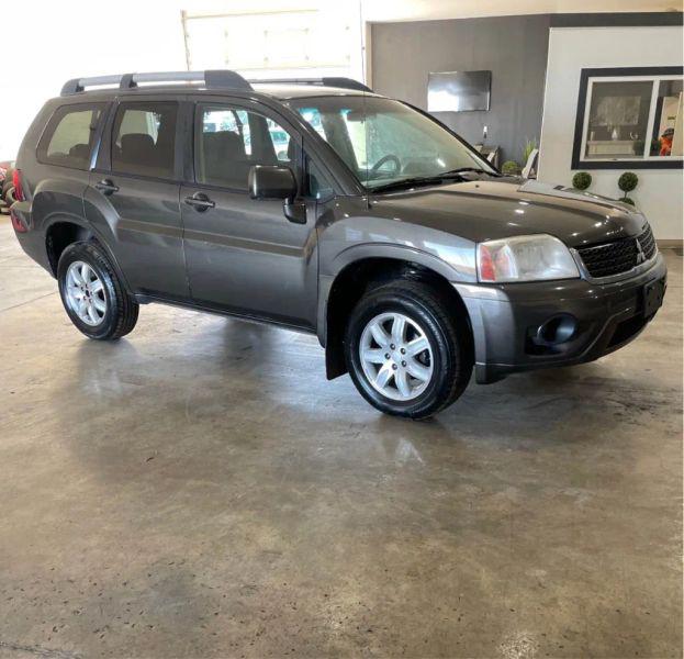 2011 Mitsubishi Endeavor LS