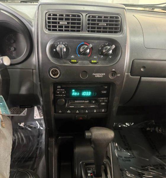 2002 Nissan Frontier Desert Runner XE-V6