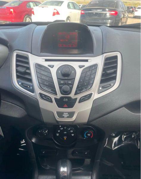 2013 Ford Fiesta SE