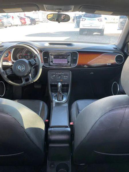 2013 Volkswagen Beetle 2.5L Fender Edition