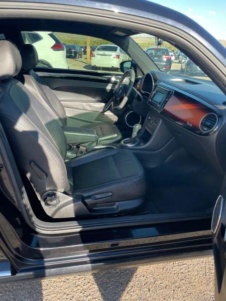 2013 Volkswagen Beetle 2.5L Fender Edition