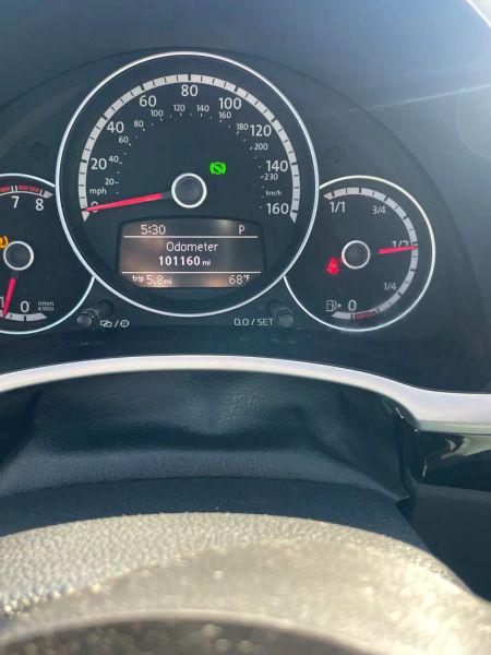 2013 Volkswagen Beetle 2.5L Fender Edition