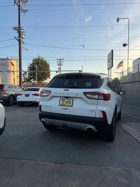 2020 Ford Escape Titanium