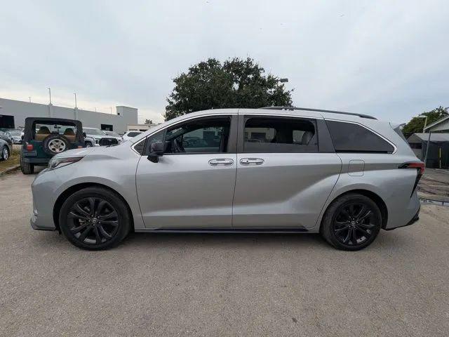 2022 Toyota Sienna XSE