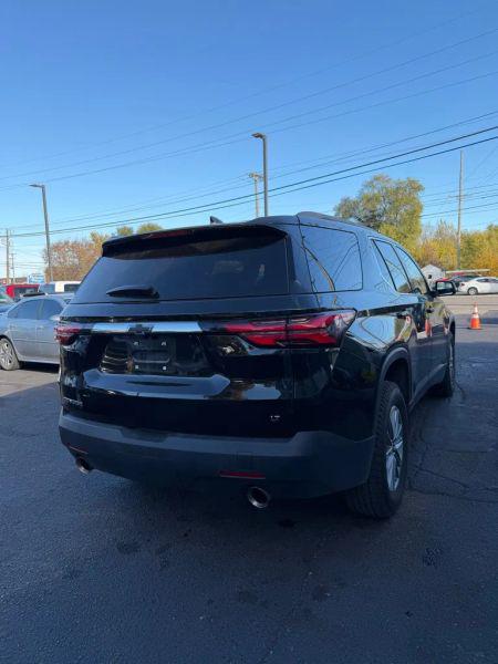 2023 Chevrolet Traverse FWD LT Leather