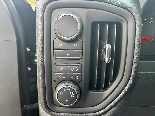 2026 Chevrolet Silverado 2500HD Double Cab, Standard Bed, Custom, 4WD