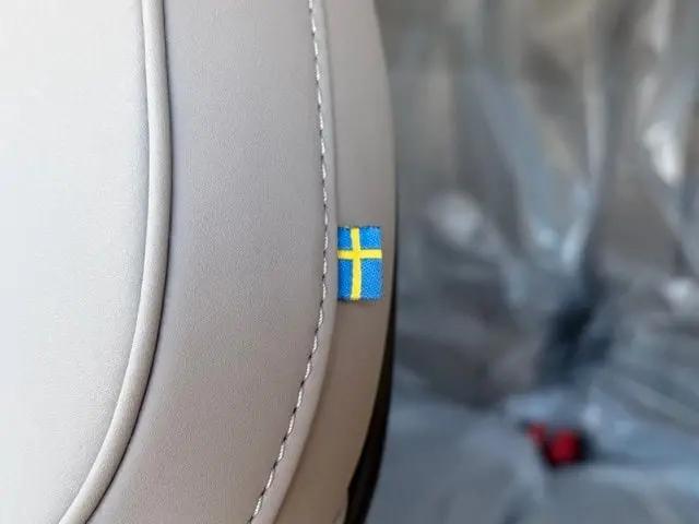 2026 Volvo XC90 Plus, B6 AWD Gas (mild hybrid), Gasoline, Bright, 7 Seats