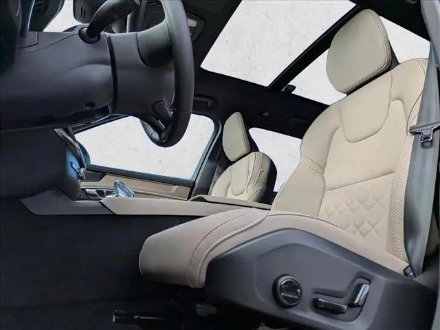 2026 Volvo XC90 Plus, B6 AWD Gas (mild hybrid), Gasoline, Bright, 7 Seats