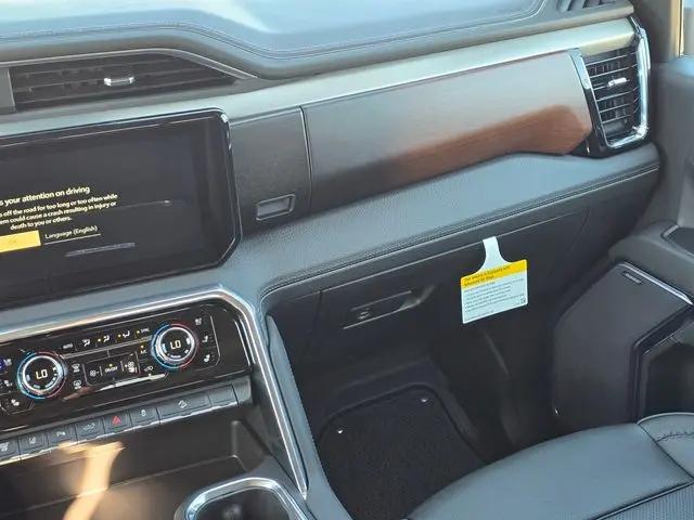 2026 GMC Sierra 2500HD Crew Cab, Standard Bed, Denali, 4WD