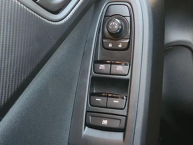 2025 Subaru Crosstrek 2.0i