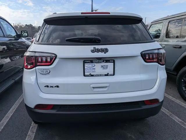 2026 Jeep Compass Latitude Altitude