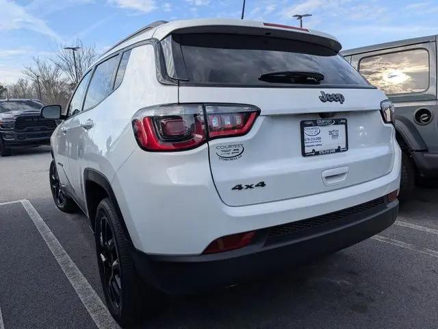 2026 Jeep Compass Latitude Altitude