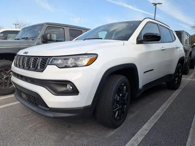 2026 Jeep Compass Latitude Altitude