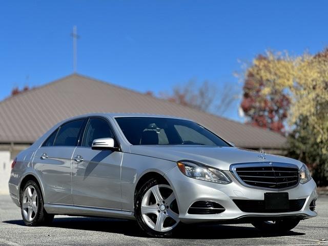 2016 Mercedes-Benz E 350 4dr Sdn E 350 Luxury 4MATIC