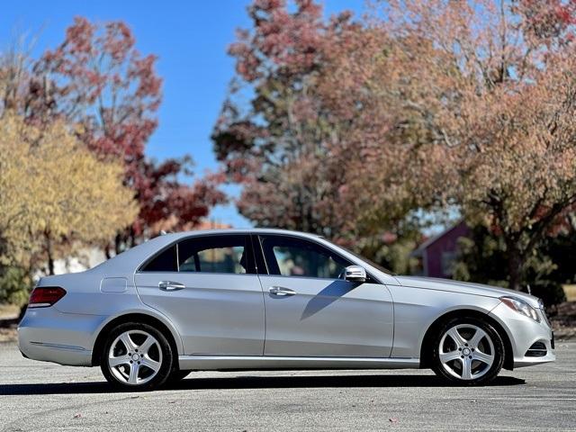 2016 Mercedes-Benz E 350 4dr Sdn E 350 Luxury 4MATIC