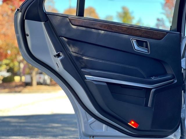 2016 Mercedes-Benz E 350 4dr Sdn E 350 Luxury 4MATIC