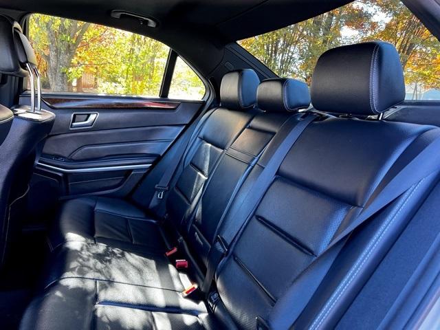 2016 Mercedes-Benz E 350 4dr Sdn E 350 Luxury 4MATIC