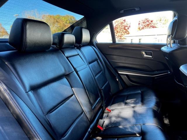 2016 Mercedes-Benz E 350 4dr Sdn E 350 Luxury 4MATIC