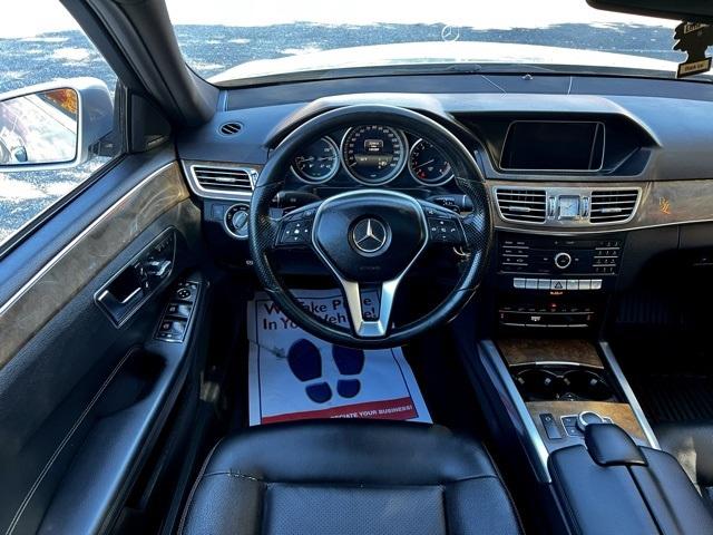 2016 Mercedes-Benz E 350 4dr Sdn E 350 Luxury 4MATIC