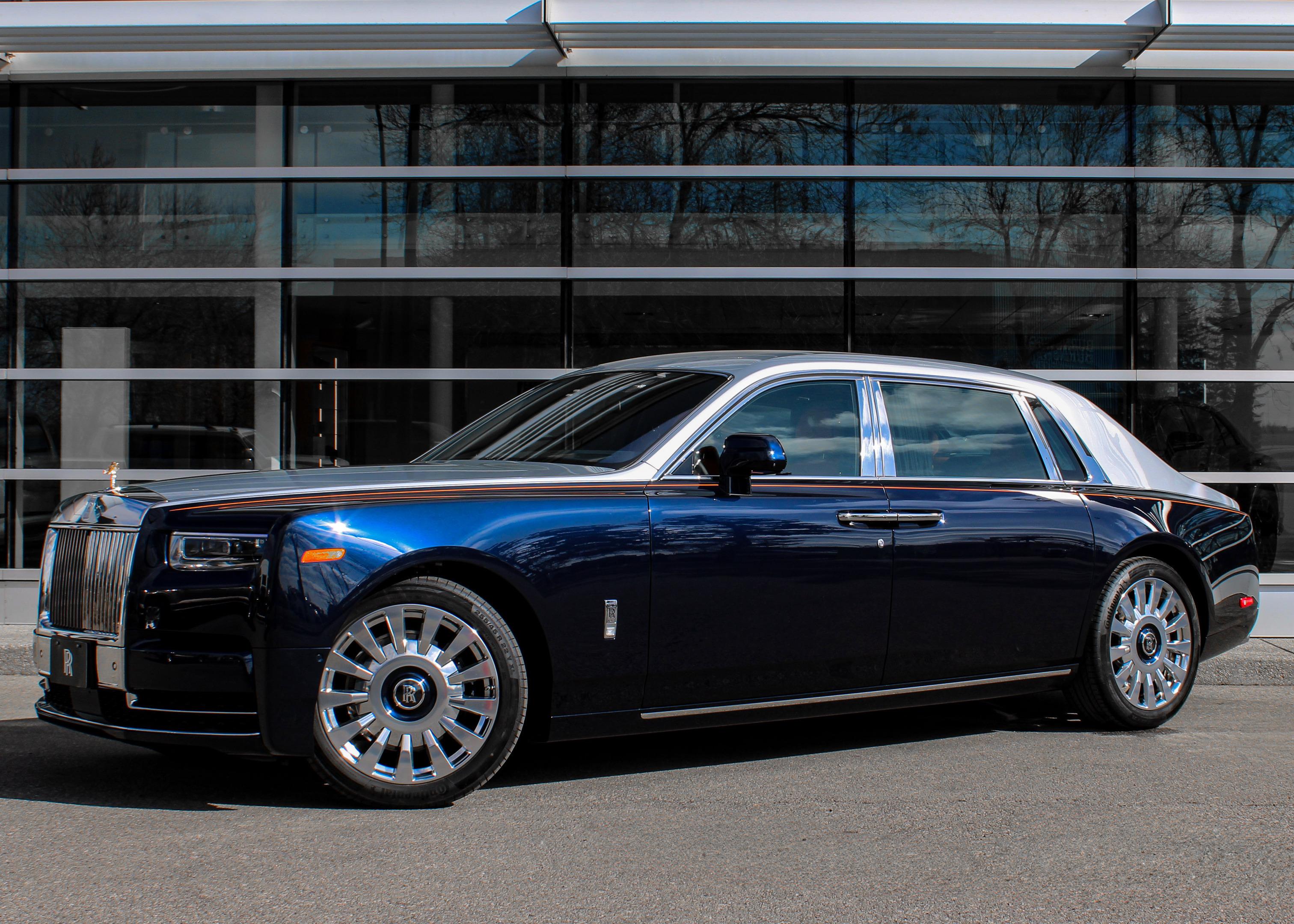 /2023 Rolls-Royce Phantom-Extended