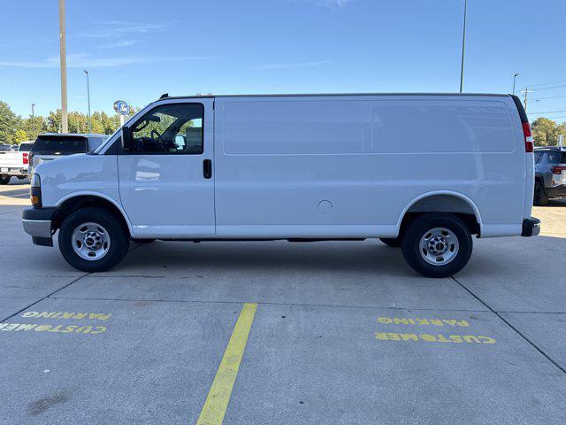 2025 GMC Savana Cargo RWD 2500 Extended Wheelbase Work Van