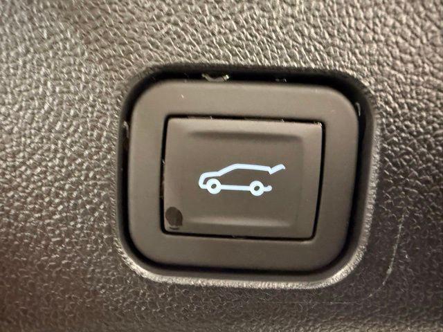 2026 GMC Acadia Denali FWD