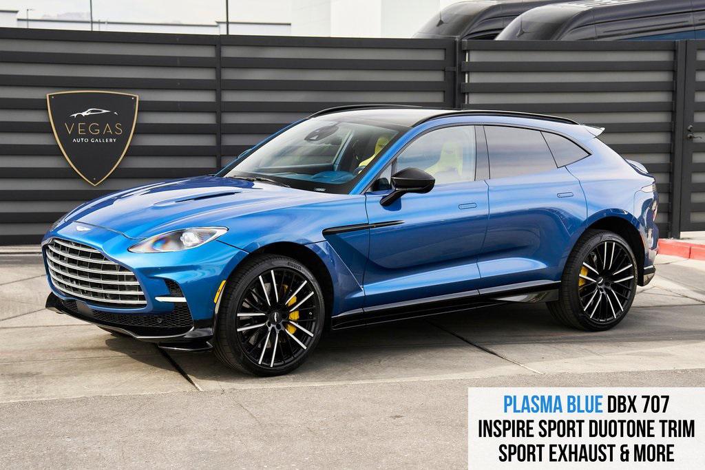 /2023 Aston-Martin DBX