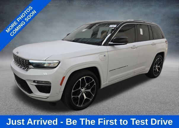 2022 Jeep Grand Cherokee 4xe Summit Reserve 4x4 2022 Jeep Grand Cherokee 4xe Summit Reserve 4x4