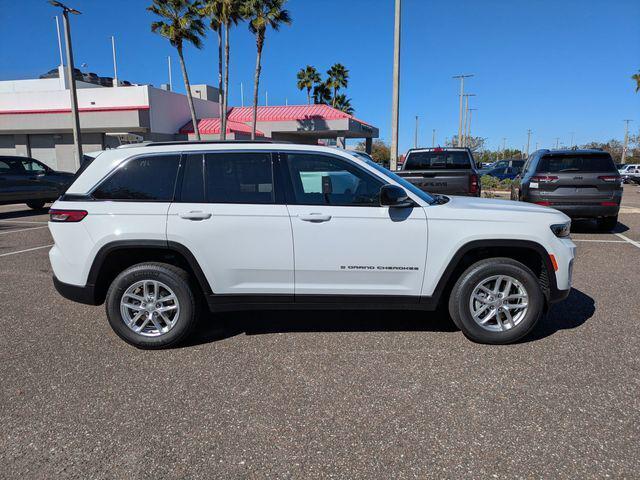 2025 Jeep Grand Cherokee GRAND CHEROKEE LAREDO X 4X2