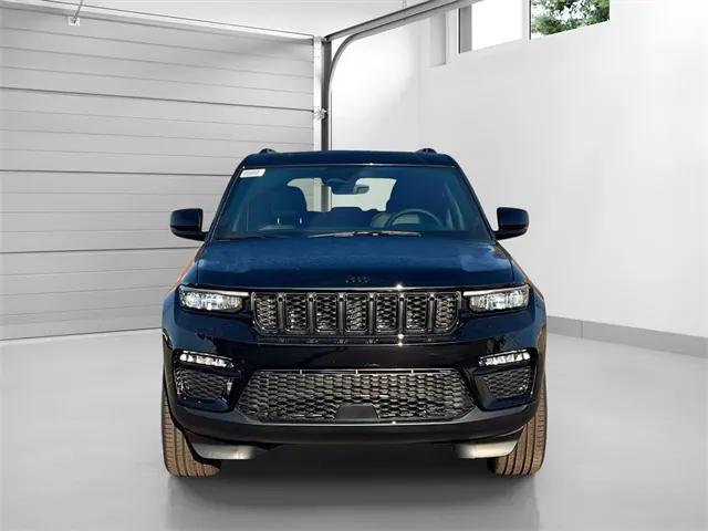 2025 Jeep Grand Cherokee Limited 4x4 2025 Jeep Grand Cherokee Limited 4x4
