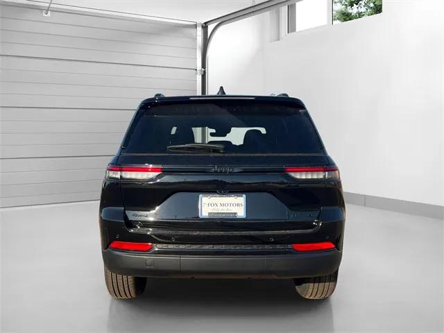 2025 Jeep Grand Cherokee Limited 4x4 2025 Jeep Grand Cherokee Limited 4x4