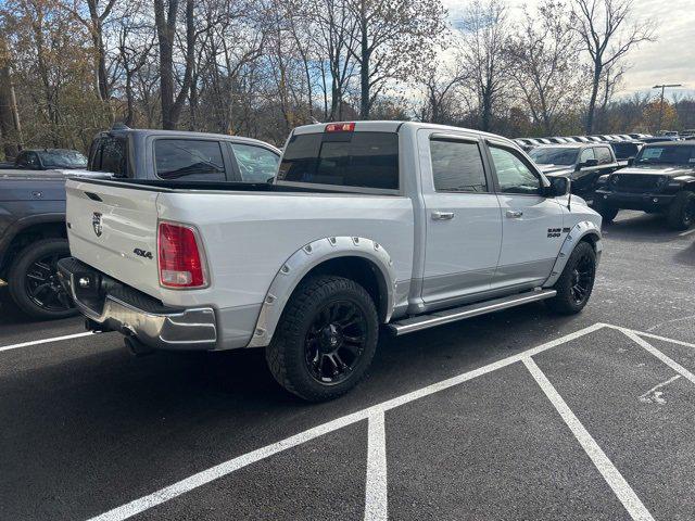 2018 RAM 1500 Laramie Crew Cab 4x4 57 Box 2018 RAM 1500 Laramie Crew Cab 4x4 57 Box