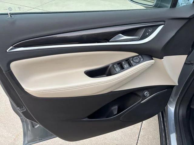 2018 Buick Enclave Essence 2018 Buick Enclave Essence