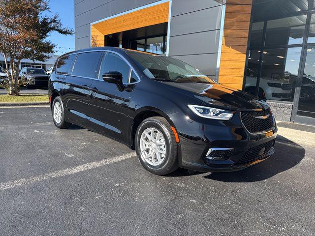 2026 Chrysler Pacifica Select for sale in Jacksonville, NC