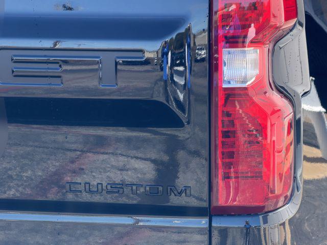 2026 Chevrolet Silverado 1500 2WD Crew Cab Short Bed Custom