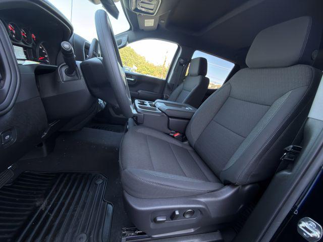 2026 Chevrolet Silverado 1500 2WD Crew Cab Short Bed Custom